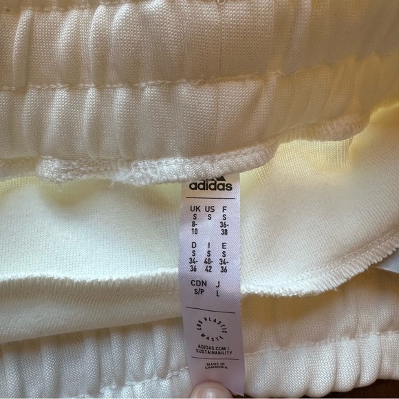 Adidas Women's Regular Fit Elastic Waist Zip Pockets Tricot Pants Off White NWT - Picture 11 of 12